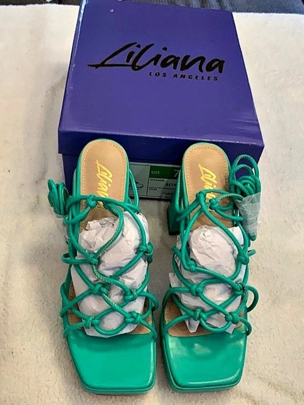 LiLianna Strappy Platform Heels in Green US 7 NWT size 7 3.5”heels sku 3395